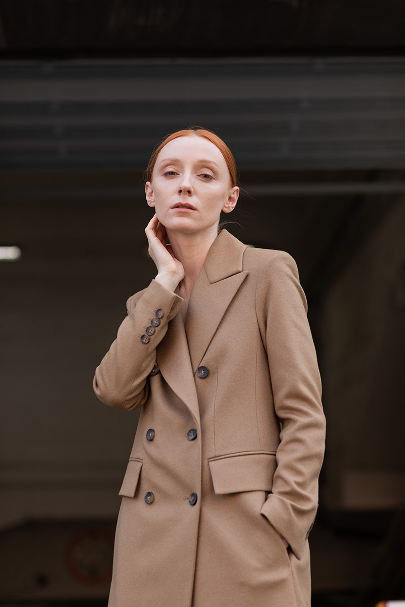 Двубортное пальто приталенного силуэта VASSA&Co, Бежевый, VASSA&Co V201266N-1781C15
Двубортное пальто приталенного силуэта VASSA&Co, Бежевый, VASSA&Co V201266N-1781C15