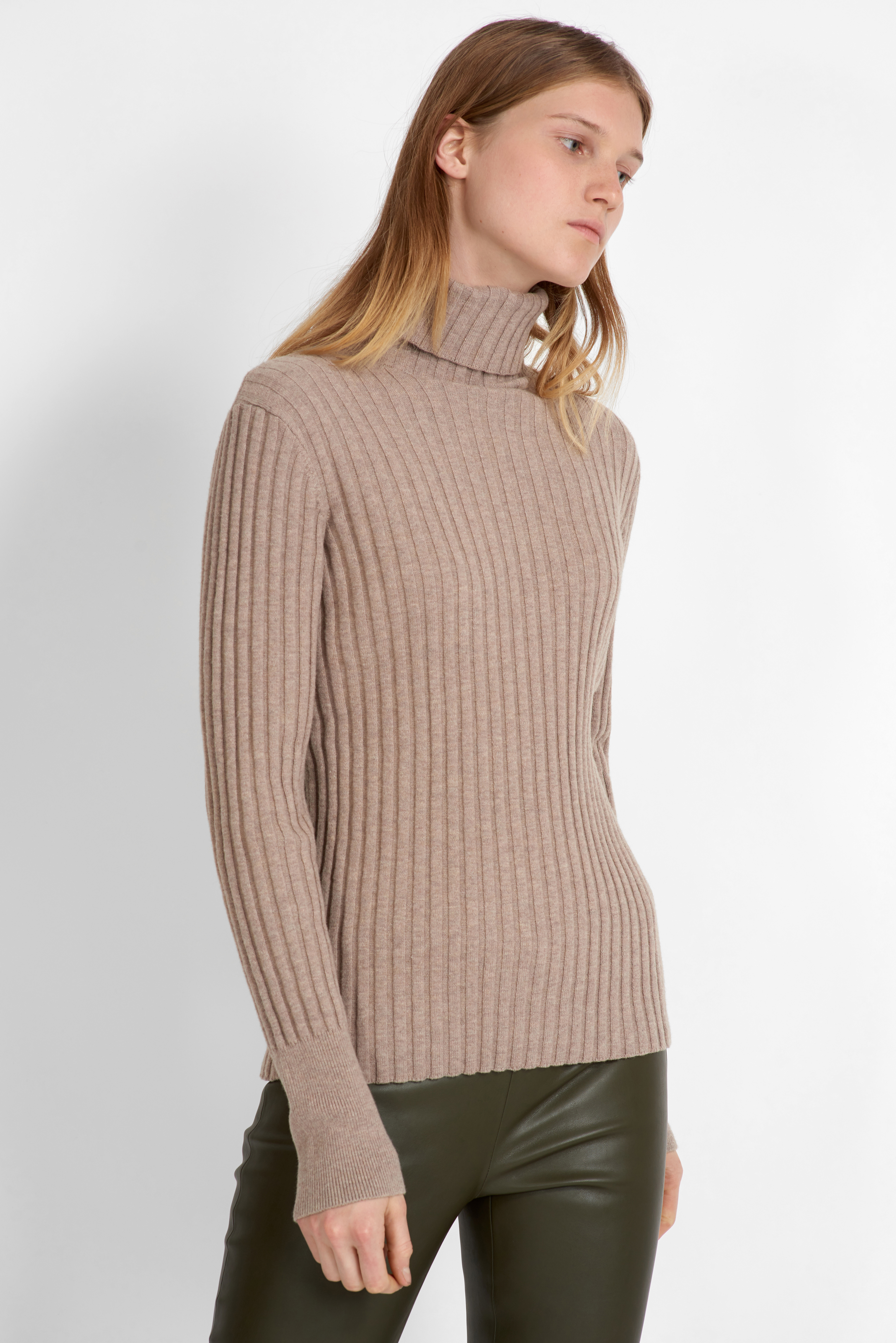 

Джемпер с длинным рукавом из фактурного трикотажа VASSA&Co, VASSA&Co PLKZ2039C06